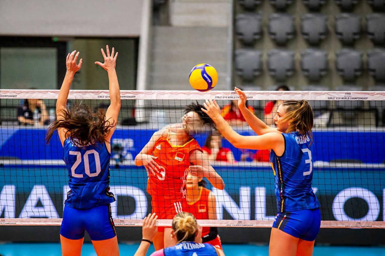 九游体育网页版-U19世锦赛-中国女排2-3意大利获第6陈晓辉空砍30分(中国女排世锦赛22人名单)